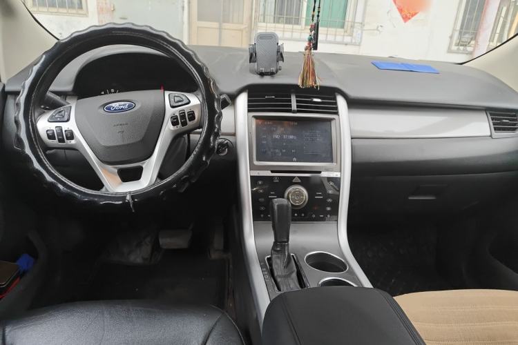Used Ford Edge 2012 2.0T Elite Sunroof Edition Center Console