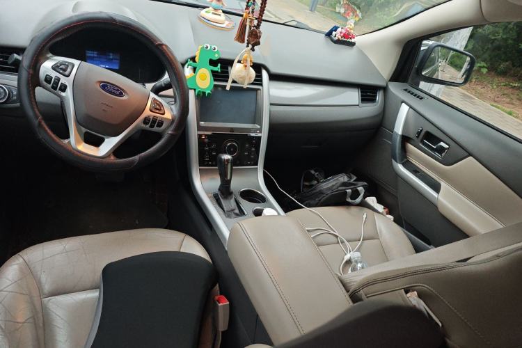 Used Ford Edge 2012 2.0T Elite Edition Center Console