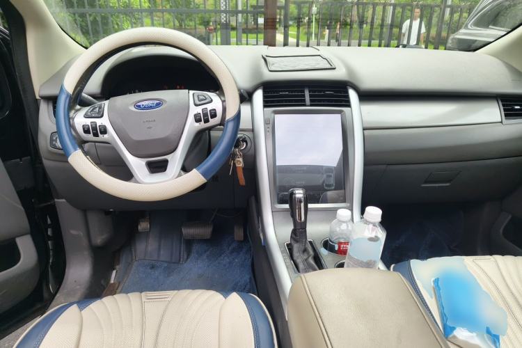 Used Ford Edge 2012 2.0T Elite Sunroof Edition Center Console