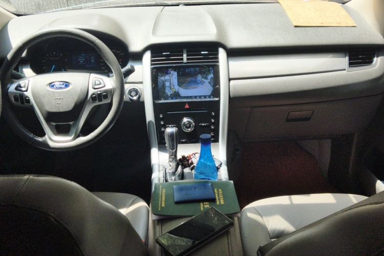 Used Ford Edge 2012 2.0T Elite Sunroof Edition Center Console