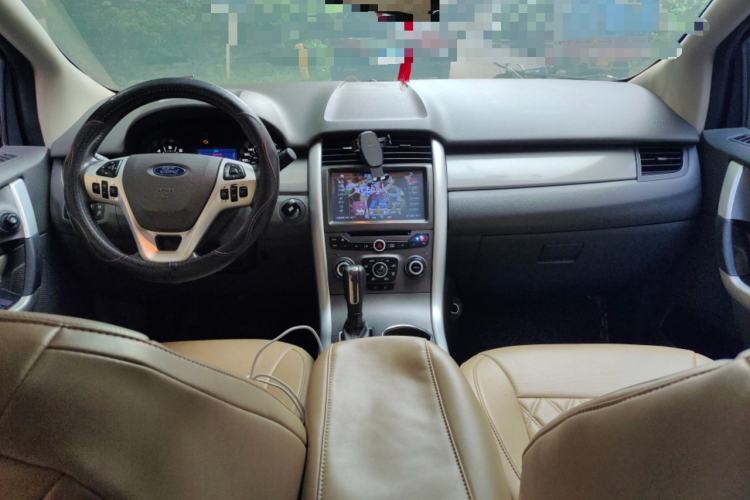 Used Ford Edge 2012 2.0T Elite Sunroof Edition Center Console