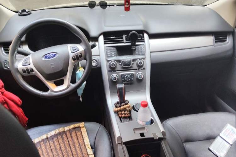 Used Ford Edge 2012 2.0T Elite Edition Center Console