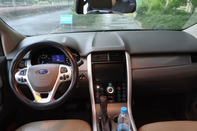 Used Ford Edge 2012 2.0T Elite Sunroof Edition Center Console