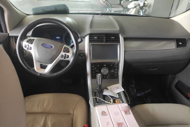 Used Ford Edge 2012 2.0T Elite Sunroof Edition Center Console