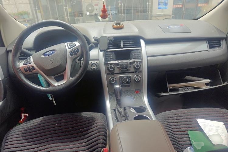 Used Ford Edge 2012 2.0T Elite Sunroof Edition Center Console