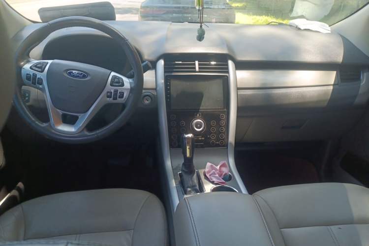 Used Ford Edge 2012 2.0T Elite Edition Center Console