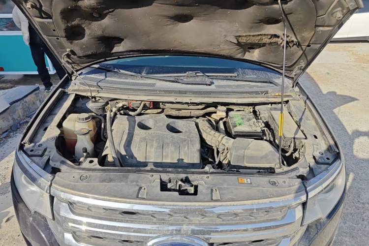 Used Ford Edge 2012 2.0T Elite Sunroof Edition Engine Bay