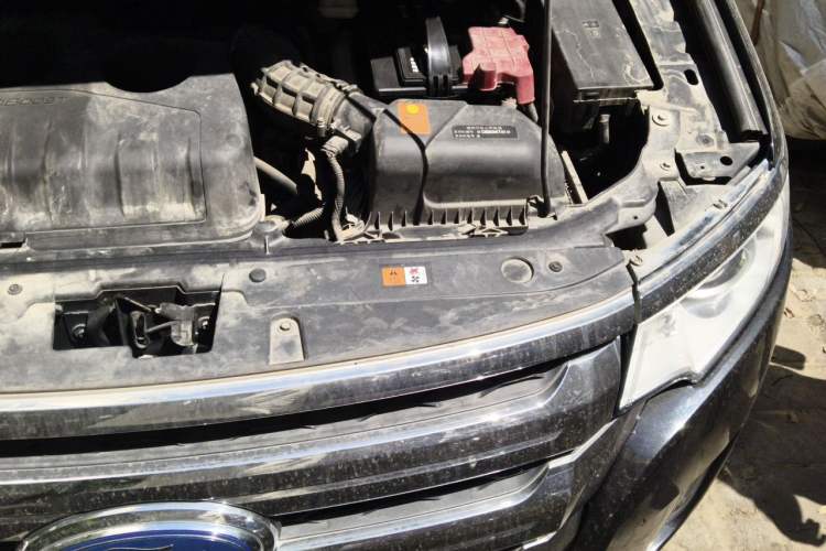 Used Ford Edge 2012 2.0T Elite Sunroof Edition Engine Bay Left