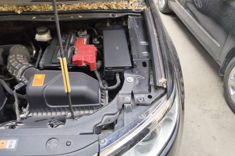 Used Ford Edge 2012 2.0T Elite Edition Engine Bay Left