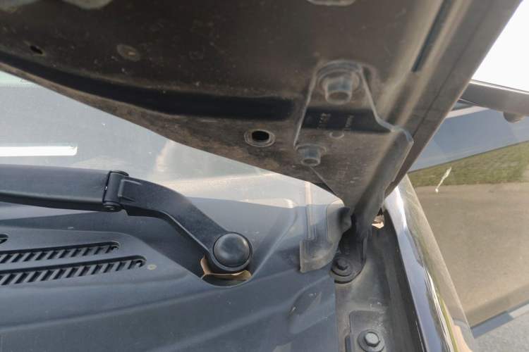Used Ford Edge 2012 2.0T Elite Sunroof Edition Engine Bay Left