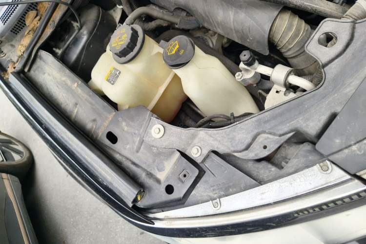 Used Ford Edge 2012 2.0T Elite Sunroof Edition Engine Bay Right