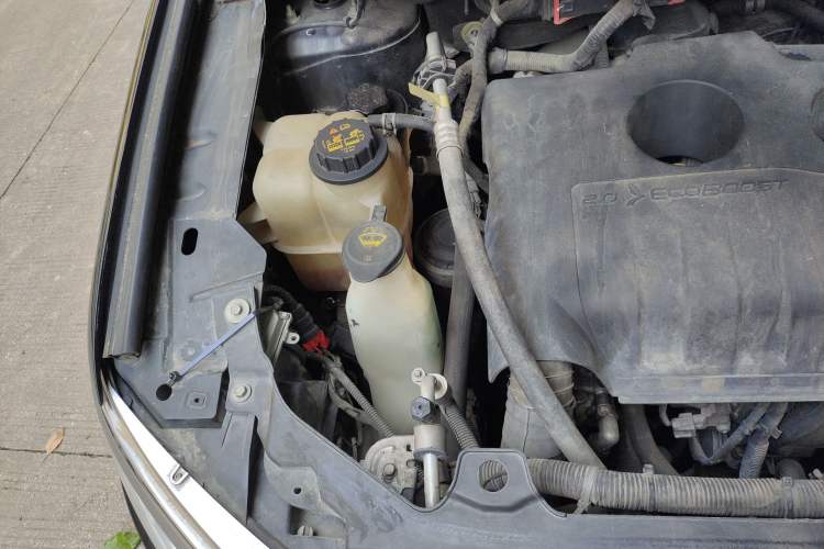 Used Ford Edge 2012 2.0T Elite Sunroof Edition Engine Bay Right