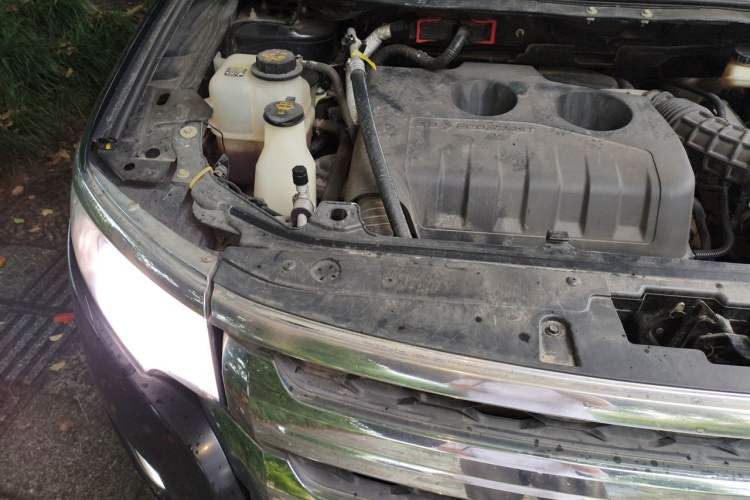 Used Ford Edge 2012 2.0T Elite Sunroof Edition Engine Bay Right