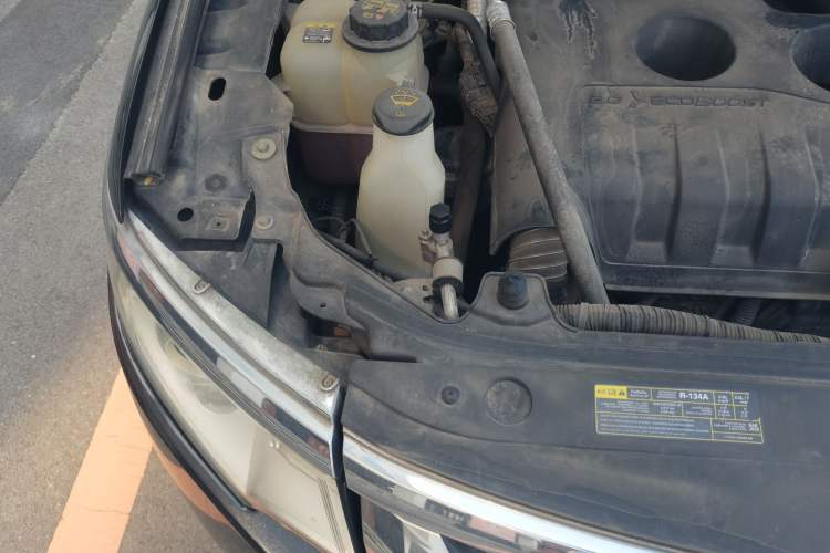 Used Ford Edge 2012 2.0T Zunrui Trim Engine Bay Right