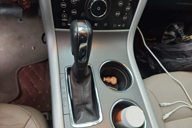 Used Ford Edge 2012 2.0T Elite Edition Gear Lever