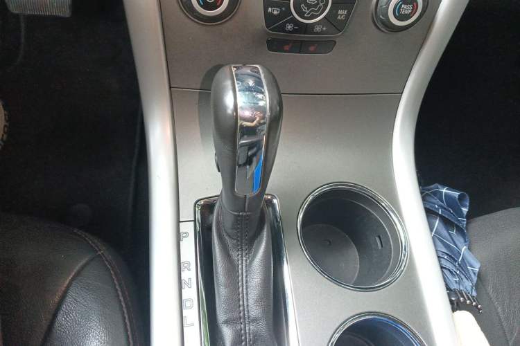 Used Ford Edge 2012 2.0T Elite Edition Gear Lever