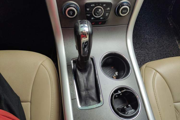 Used Ford Edge 2012 2.0T Elite Sunroof Edition Gear Lever