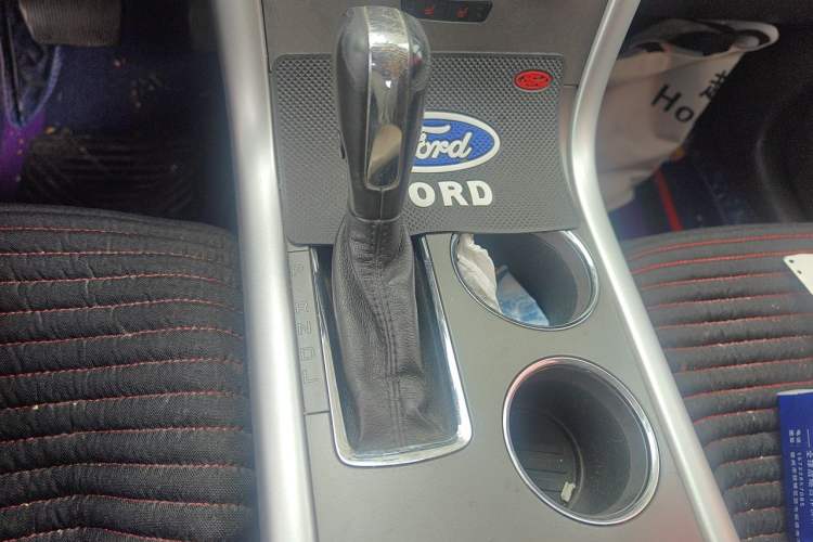 Used Ford Edge 2012 2.0T Elite Sunroof Edition Gear Lever