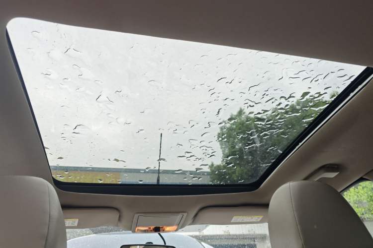 Used Ford Edge 2012 2.0T Elite Sunroof Edition Headliner
