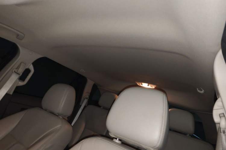 Used Ford Edge 2012 2.0T Elite Edition Headliner
