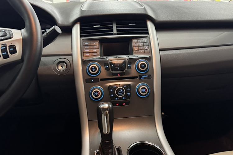 Used Ford Edge 2012 2.0T Elite Edition Interior 3