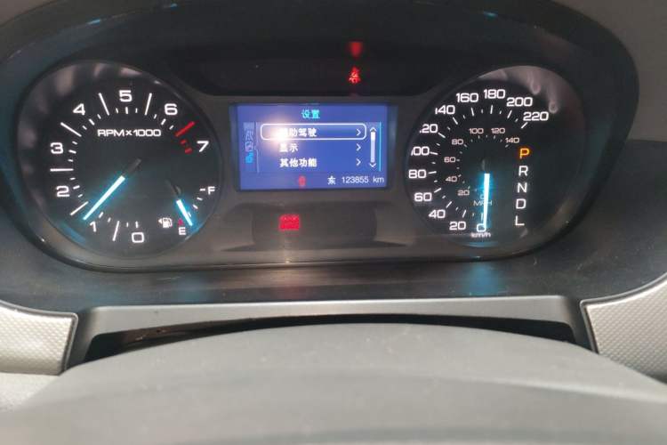 Used Ford Edge 2012 2.0T Elite Sunroof Edition Odometer Close Up