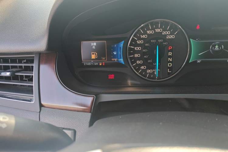 Used Ford Edge 2012 2.0T Zunrui Trim Odometer Close Up