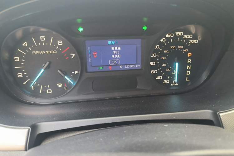 Used Ford Edge 2012 2.0T Elite Sunroof Edition Odometer Close Up