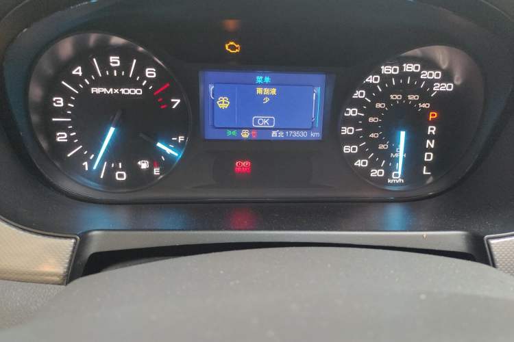 Used Ford Edge 2012 2.0T Elite Sunroof Edition Odometer Close Up