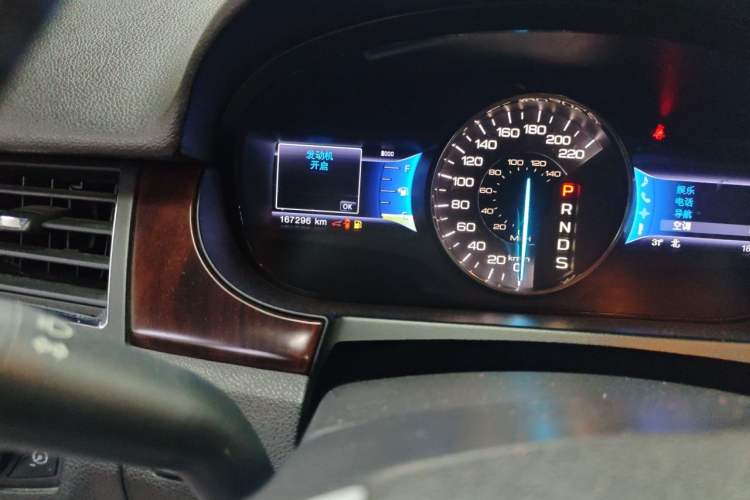 Used Ford Edge 2012 3.5L Zunrui Trim Odometer Close Up