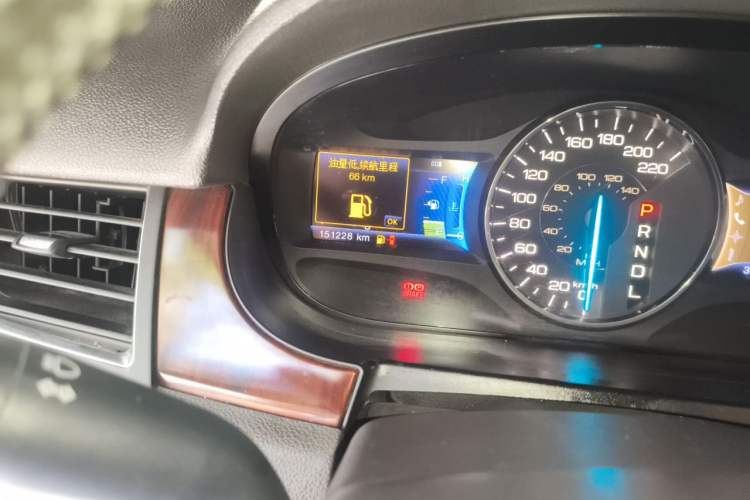 Used Ford Edge 2012 2.0T Zunrui Trim Odometer Close Up