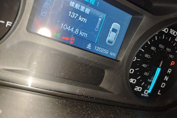 Used Ford Edge 2012 2.0T Elite Edition Odometer Close Up