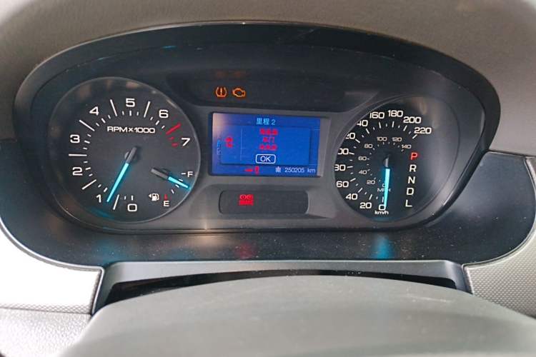 Used Ford Edge 2012 2.0T Elite Sunroof Edition Odometer Close Up