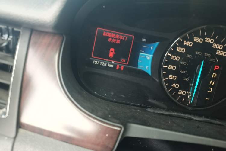 Used Ford Edge 2012 2.0T Zunrui Trim Odometer Close Up