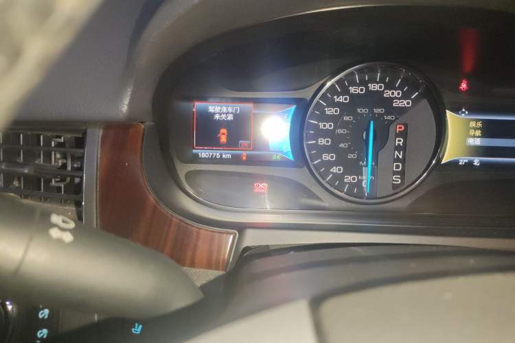 Used Ford Edge 2012 3.5L Zunrui Trim Odometer Close Up