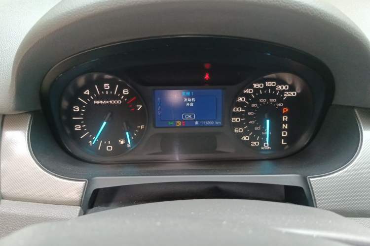 Used Ford Edge 2012 2.0T Elite Sunroof Edition Odometer Close Up