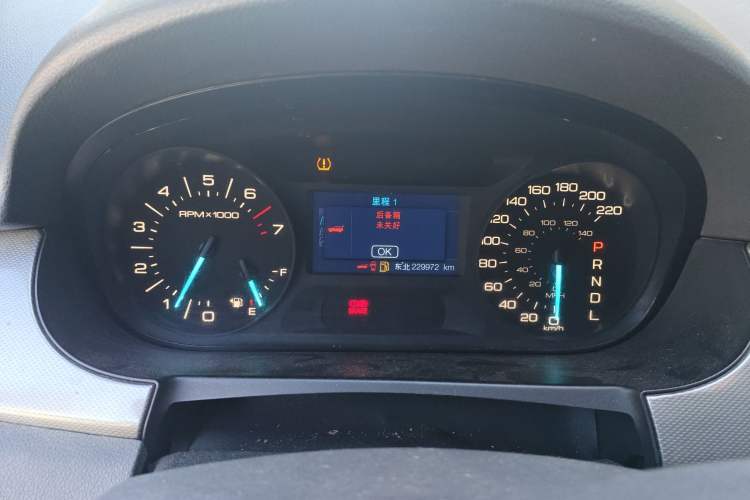 Used Ford Edge 2012 2.0T Elite Sunroof Edition Odometer Close Up