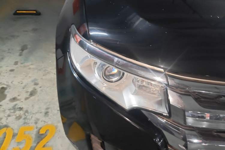 Used Ford Edge 2012 2.0T Elite Sunroof Edition Right Front Headlight