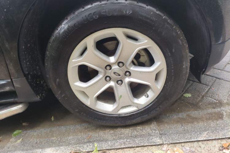 Used Ford Edge 2012 2.0T Elite Sunroof Edition Right Front Wheel Hub