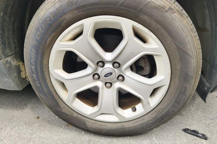 Used Ford Edge 2012 2.0T Elite Sunroof Edition Right Front Wheel Hub