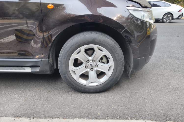 Used Ford Edge 2012 2.0T Elite Sunroof Edition Right Front Wheel Hub
