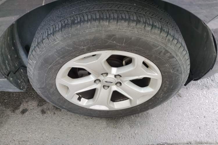 Used Ford Edge 2012 2.0T Elite Sunroof Edition Right Front Wheel Hub