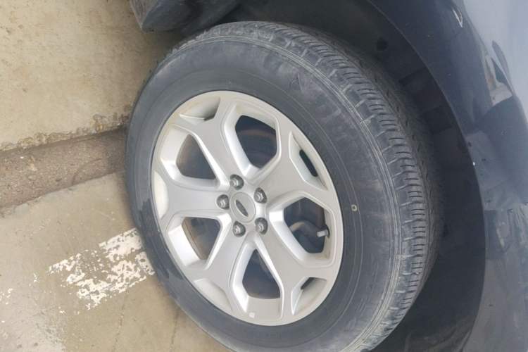 Used Ford Edge 2012 2.0T Elite Sunroof Edition Right Front Wheel Hub