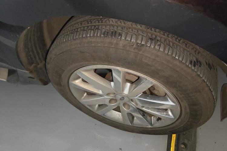 Used Ford Edge 2012 2.0T Zunrui Trim Right Front Wheel Hub