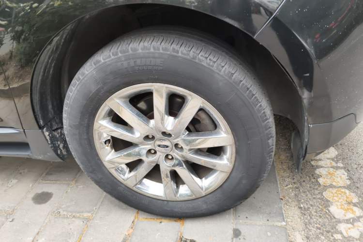 Used Ford Edge 2012 2.0T Zunrui Trim Right Front Wheel Hub