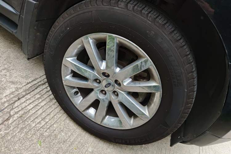 Used Ford Edge 2012 2.0T Zunrui Trim Right Front Wheel Hub