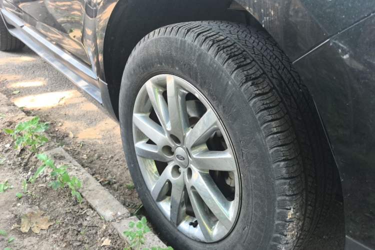 Used Ford Edge 2012 2.0T Zunrui Trim Right Front Wheel Hub