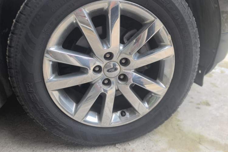 Used Ford Edge 2012 2.0T Zunrui Trim Right Front Wheel Hub