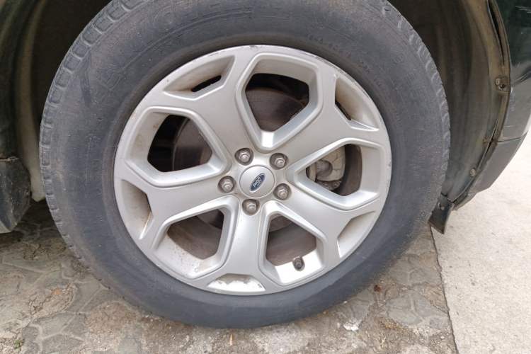 Used Ford Edge 2012 2.0T Elite Sunroof Edition Right Front Wheel Hub