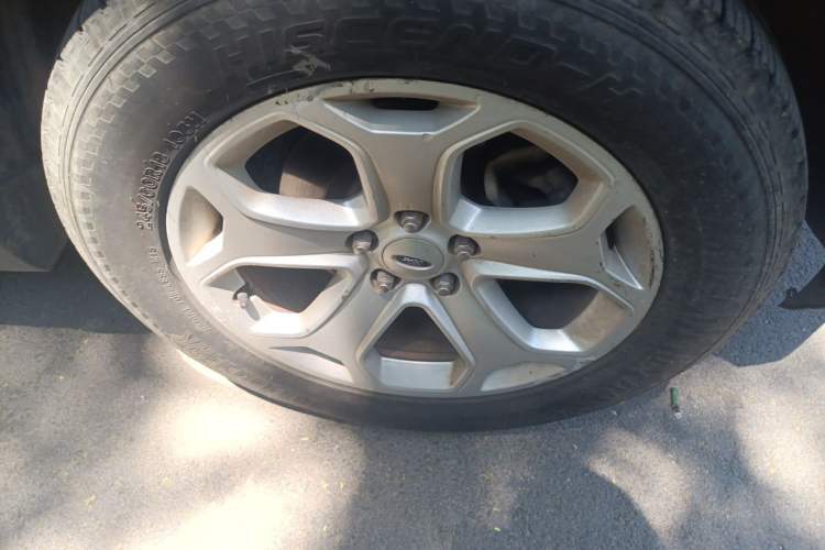 Used Ford Edge 2012 2.0T Elite Edition Right Front Wheel Hub